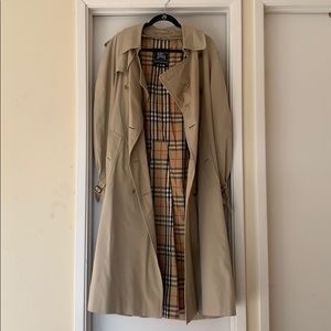 Burberry Trench (Vintage/ Unisex)